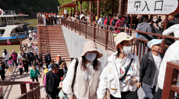 讯飞有声苹果版:五一旅游｜卢氏五一假期旅游呈井喷态势-第2张图片-太平洋在线下载