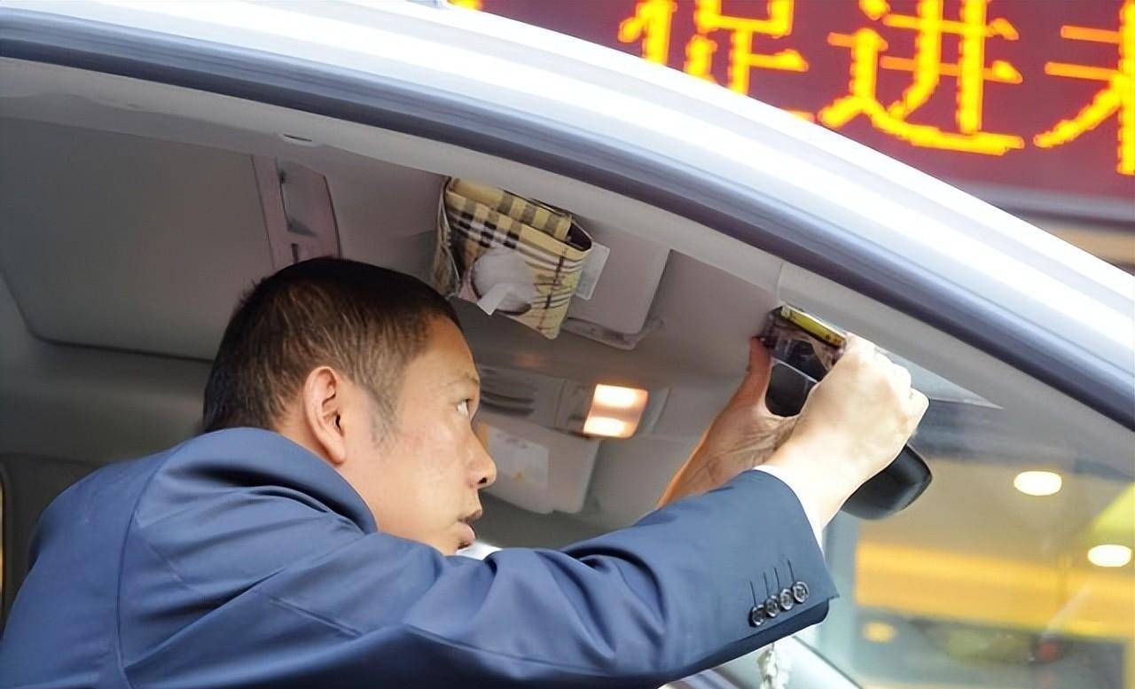 手机系统升级:北京新举措：2000辆出租车ETC升级，乘客可实时获取电子发票