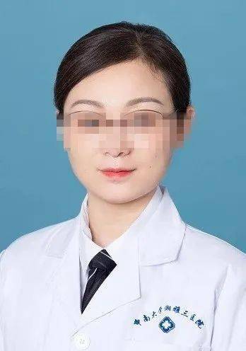 手机盖板玻璃:9人联名举报科主任，涉2例患者死亡，卫健委回应→