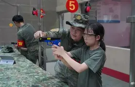 小小部队1安卓破解版(小小部队1破解版无限钻石金币)-第4张图片-QuickQ官网